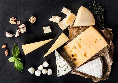 チーズは保存方法で味が変わる！種類別におすすめ保存方法を解説