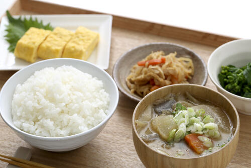 和食の献立の基本は一汁三菜 相性のいい副菜やスープを紹介 食 料理 オリーブオイルをひとまわし