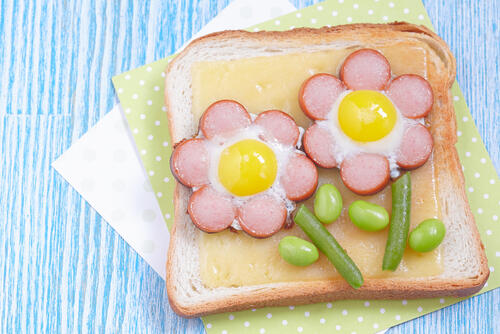 ウィンナーを花の形に切ってみよう こいのぼりや松カサにも挑戦 食 料理 オリーブオイルをひとまわし