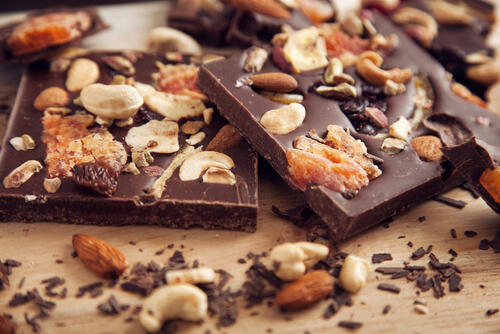 ドライフルーツとチョコを使用したスイーツレシピ3選を紹介！