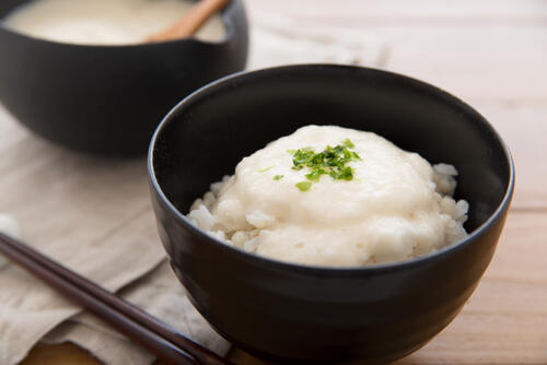 芋 とろろ 大和 とろろご飯（麦とろご飯）のレシピ/作り方：白ごはん.com