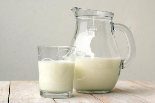 牛乳を使う料理を【牛乳なし】で作る方法は？代替品を紹介！