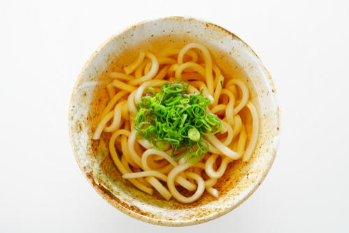 【管理栄養士監修】うどんのカロリーと糖質量！カロリーオフの方法も！