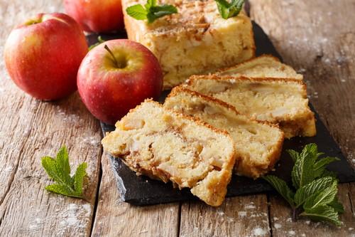 ホットケーキミックスとりんごを使ったお菓子の作り方を解説！