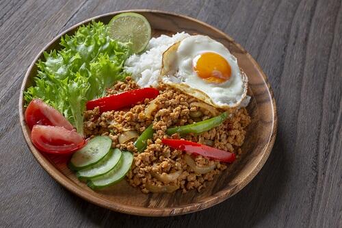 ガパオライスの作り方を紹介！本格タイ料理のカフェ飯を再現！