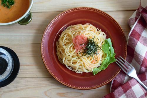 たらこパスタの献立はどうする おすすめなサラダやスープを紹介 食 料理 オリーブオイルをひとまわし