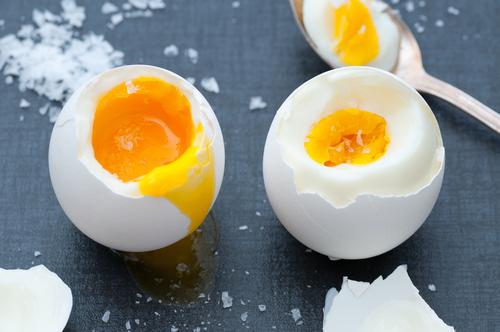 ゆで卵の茹で時間を仕上がりの硬さ別に紹介！わかりやすい一覧も！
