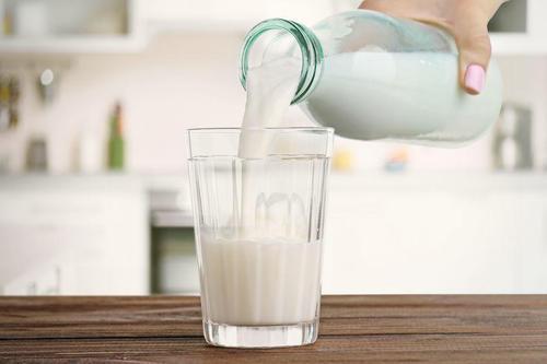 糖質が気になるけれど、牛乳は体重制限に向いている？
