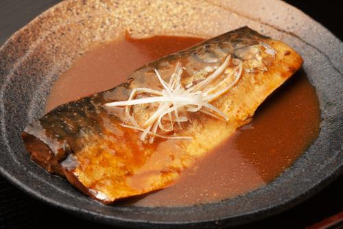 魚の煮付けに必須の工程【湯引き】とは？やり方や簡単レシピも紹介！