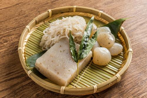 こんにゃくは冷凍保存で 凍みこんにゃく に 保存方法をまとめて解説 食 料理 オリーブオイルをひとまわし