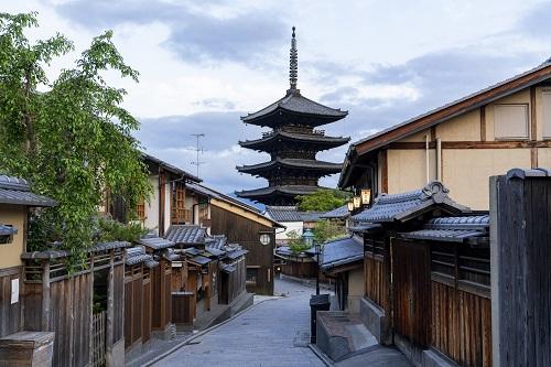 京都の年越しの過ごし方。名物【にしんそば】や【をけら詣り】とは？
