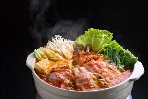 キムチ鍋がグッとウマくなる隠し味は？驚きの食材も相性バツグン！