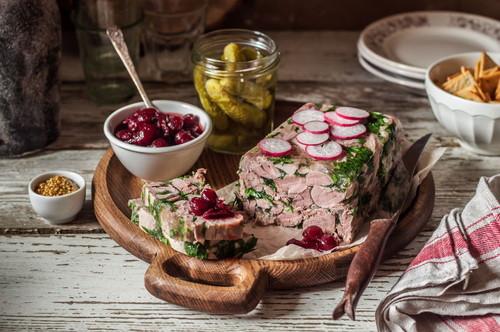 テリーヌとは？パテのような見た目をしたフランス料理の特徴や作り方