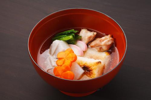 お雑煮の作り方は簡単？関東風と関西風で異なる特徴と味付け方法とは