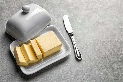 バターはマーガリンで代用可能？知っておきたい両者の違いや特性とは