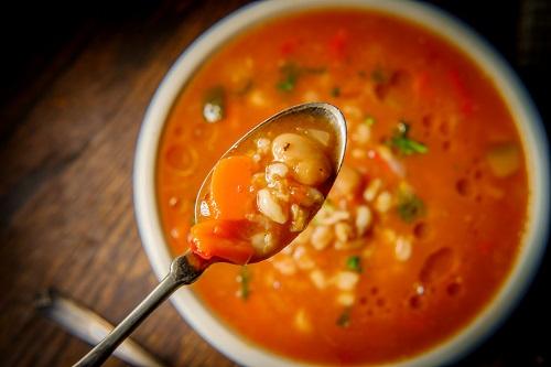 もち麦はスープにすると食べやすい！多様なレシピを習得しよう！