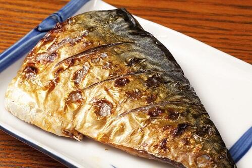 海の魚は皮から 川の魚は身から焼くのはなぜ 食 料理 オリーブオイルをひとまわし