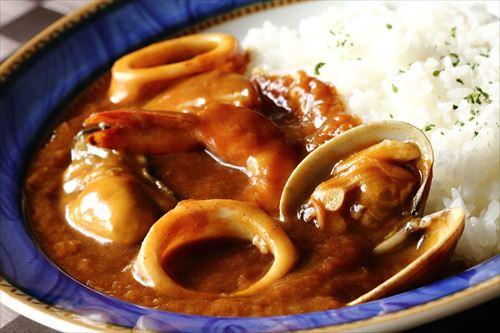 あさりを使ってカレーを作ろう！旨味が染み出ていつもと違う味わいに！