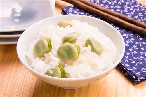 そら豆の炊き込みご飯をキレイに作る方法は？塩昆布でアレンジも！