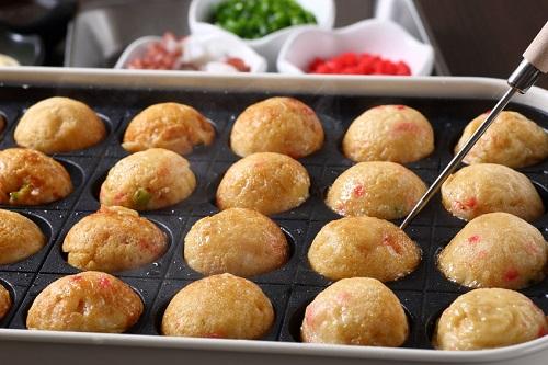 たこ焼きの変わり種を無限に楽しむ！有名店からスイーツまで奥は深い