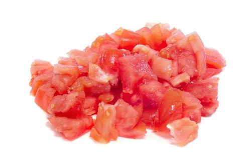 冷凍トマトはメリットばかり！？時短料理で役立つ使い方とは？