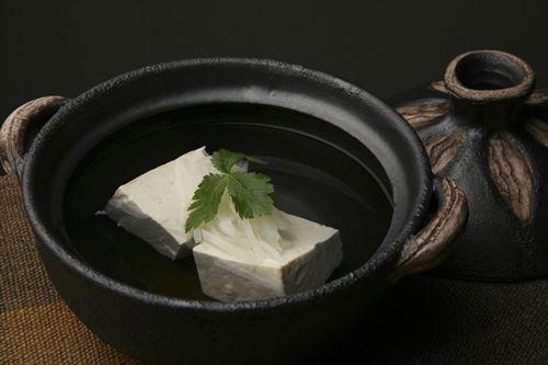 熱々が美味しい【湯豆腐】のしめは何がいい？美味しくするコツを紹介