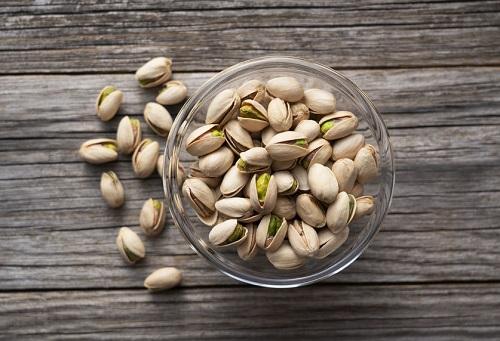 ピスタチオの食べ過ぎに注意 死亡の危険があるという噂も徹底検証 食 料理 オリーブオイルをひとまわし
