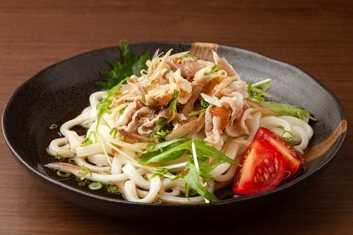 冷しゃぶうどんで暑さを乗り切る！基本のレシピと簡単ごまだれ