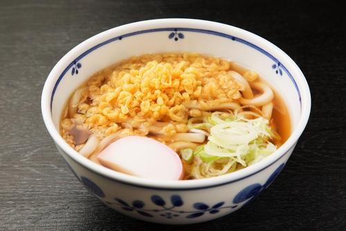 たぬきうどんとは？地域によって麺やトッピングが異なるってホント？