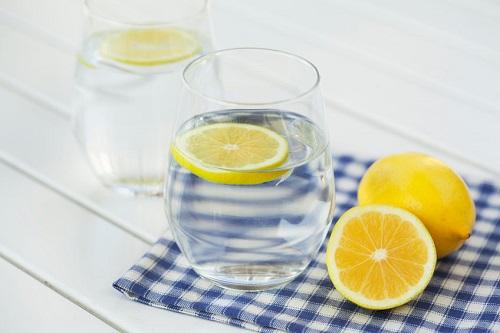 レモン水の作り方と効果！疲労回復や美肌の効果はある？