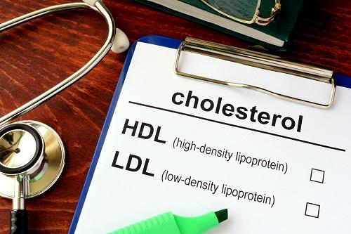 HDLコレステロールは高いのも低いのもダメ？基準値外になる原因