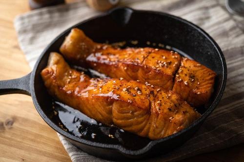 【鮭レシピ】種類や栄養から簡単な時短料理までご紹介