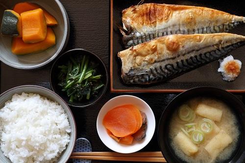 一汁三菜とは？その基本と歴史、普段の食事での取り入れ方を紹介！