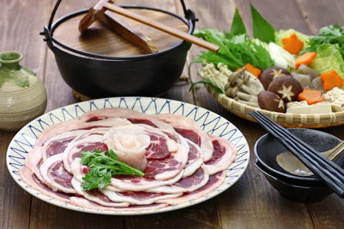 しし鍋とは？イノシシの肉を使った味噌ベースの鍋料理を作ってみよう