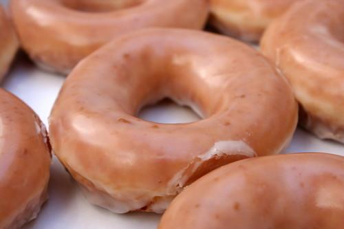 クリスピークリームドーナツのカロリーランキング ミスドとの比較も 食 料理 オリーブオイルをひとまわし