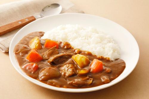 カレーに入れるにんじんの切り方！定番の乱切り以外の方法も紹介！