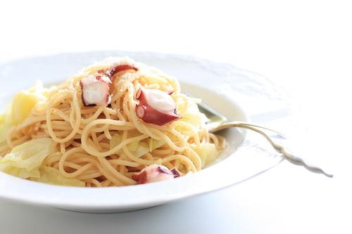 イタリア料理 タコとキャベツのスパゲッティ