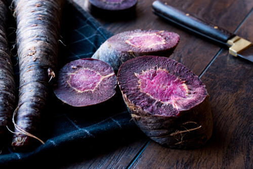 紫色のにんじん 紫にんじん って美味しいの 旬や食べ方を紹介 食 料理 オリーブオイルをひとまわし