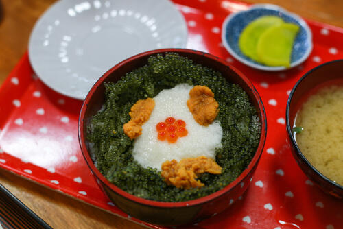 海ぶどうは丼で食べよう 自宅で試せるおすすめ丼を紹介 食 料理 オリーブオイルをひとまわし