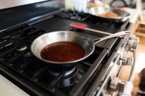 デミグラスソースの作り方を紹介 5分もあれば簡単にできる 食 料理 オリーブオイルをひとまわし