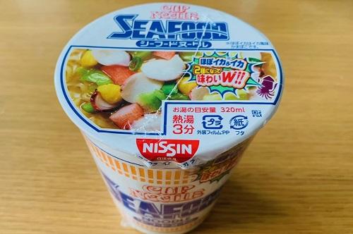 シーフードヌードルのちょい足しアレンジ 定番から変わり種まで 食 料理 オリーブオイルをひとまわし