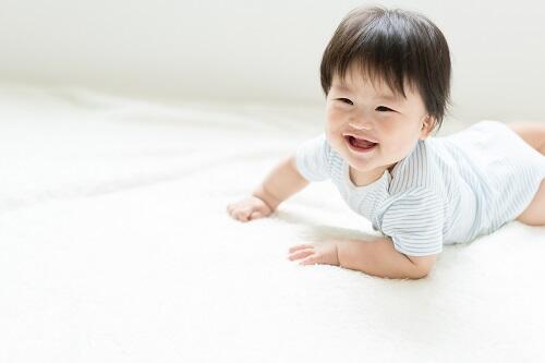 生後9ヶ月の赤ちゃんが喜ぶ遊び方とは 家と外でできる遊び方6選 子育て オリーブオイルをひとまわし