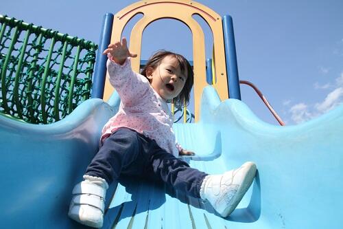 1歳半の子どもが喜ぶ遊び方とは 室内遊びや公園遊びのポイント 子育て オリーブオイルをひとまわし