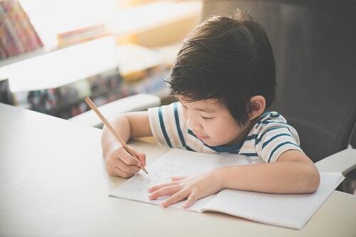 自由研究の基本的な書き方をマスター 見やすくまとめるポイントも 子育て オリーブオイルをひとまわし