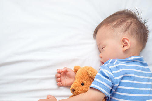生後4ヶ月の赤ちゃんの平均睡眠時間は 生活リズムを整えるコツも解説 子育て オリーブオイルをひとまわし