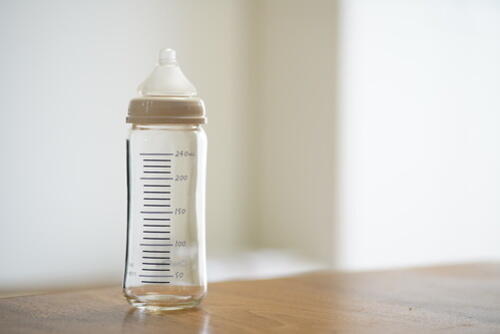 哺乳瓶はガラス製 プラスチック製 選び方のコツとおすすめ紹介 子育て オリーブオイルをひとまわし