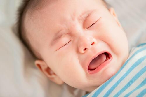 おしゃぶりはいつからいつまで 効果や悪影響 選び方まで幅広く解説 子育て オリーブオイルをひとまわし