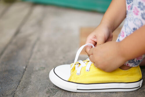 身近なアイテム活用でできる子供靴の収納法。サイズアウトにも対応！