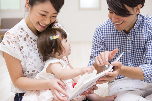 小学校低学年にも読み聞かせを！子どもの心を育てる方法とは？