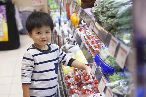 買い物で子供とコミュニケーションを取ろう 盛り上がるコツと注意点 子育て オリーブオイルをひとまわし